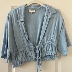 Open Front top with tie